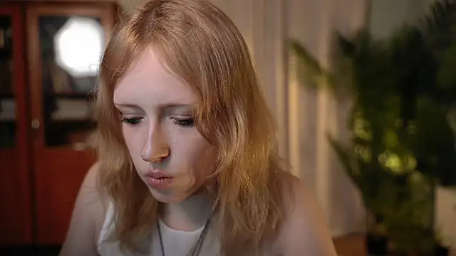 rosy petal online show from 09/10/25, 09:47