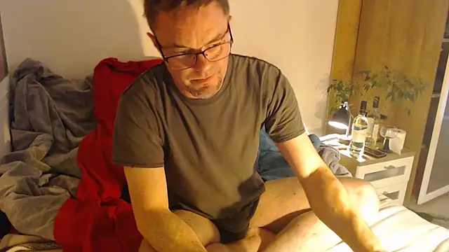 EdelHolz91 online show from 02/23/26, 02:39