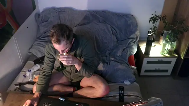 EdelHolz91 online show from 11/28/25, 03:12