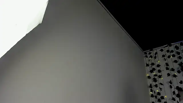 Snapshot of Miss__pretty chatting on 09/09/25, 08:18 Miss pretty online show from 09/09/25, 08:18