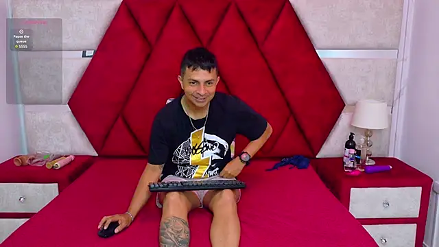 Snapshot of Kity_spiderr chatting on 11/12/25, 12:42 Kity spiderr online show from 11/12/25, 12:42