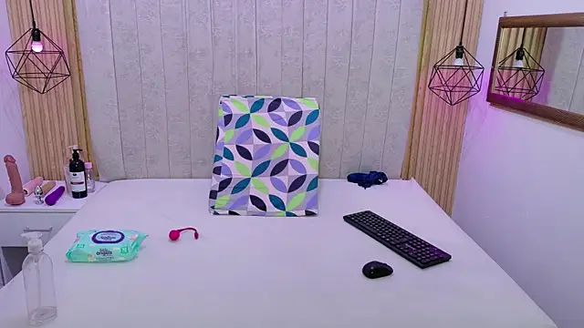 Snapshot of Kity_spiderr chatting on 11/06/25, 12:53 Kity spiderr online show from 11/06/25, 12:53