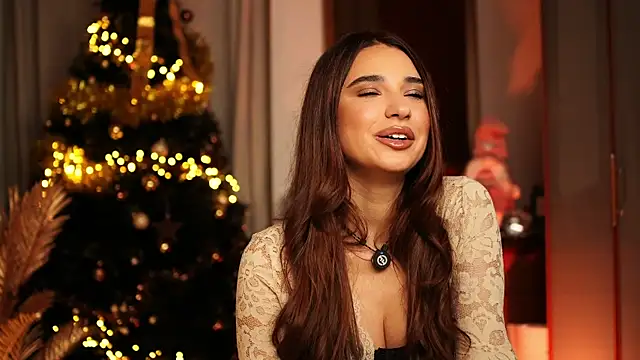 ItalianGirl online show from 12/15/25, 08:47