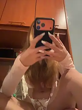 ItalianGirl online show from 03/22/26, 09:27