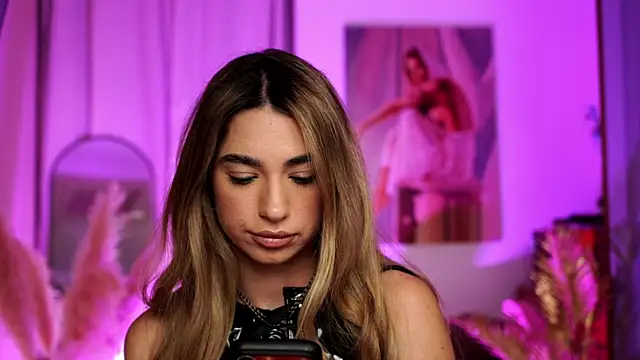 ItalianGirl online show from 05/07/26, 07:39