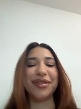 ItalianGirl online show from 11/29/25, 04:07