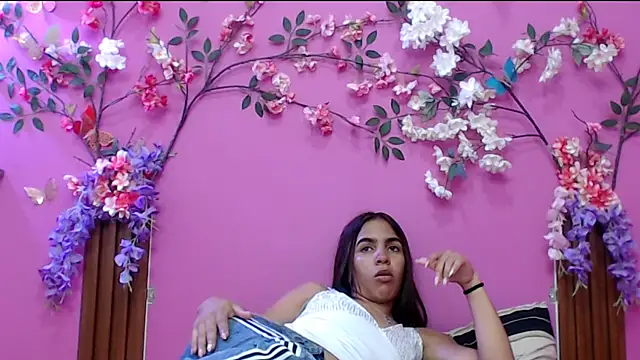 skinnysofia18 online show from 11/16/25, 01:27