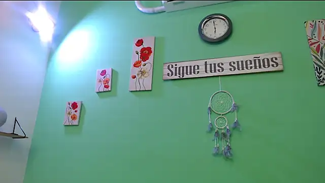 skinnysofia18 online show from 02/19/26, 01:30