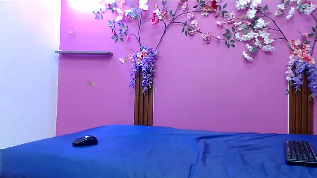 skinnysofia18 online show from 03/22/26, 01:34