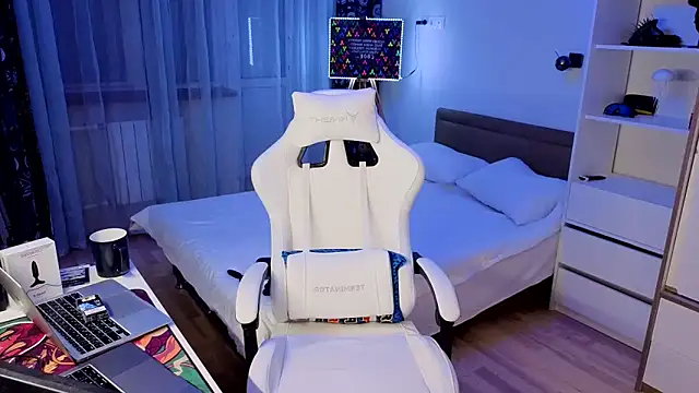 c10h15on1 online show from 02/19/26, 04:09