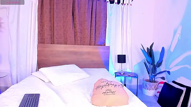 ViolettGomez 93 online show from 04/19/26, 05:08