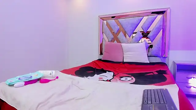 CataleyaAmaya online show from 11/28/25, 12:05