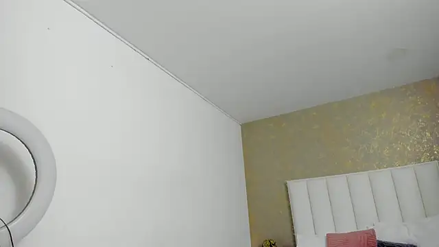 Snapshot of KaylieBrooks chatting on 09/14/25, 02:28 KaylieBrooks online show from 09/14/25, 02:28