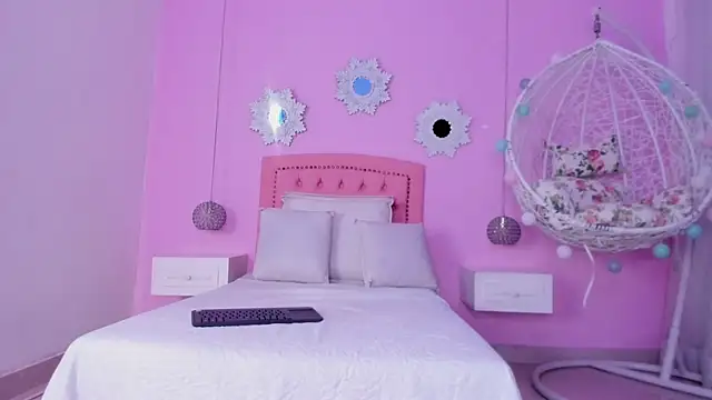 CannelaSmith online show from 11/30/25, 01:01