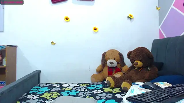 Sharasexy1 online show from 12/17/25, 08:14