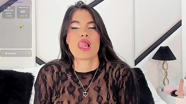 XimenaCosta online show from 05/25/26, 12:04