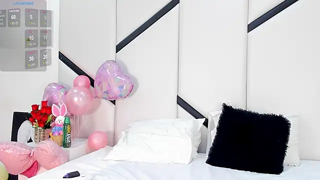 XimenaCosta online show from 04/09/26, 12:11