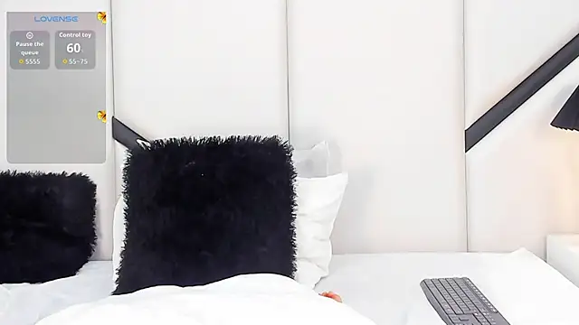 XimenaCosta online show from 06/30/26, 12:38