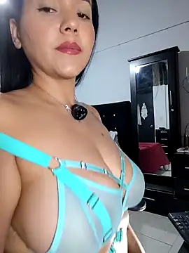 karly hot  online show from 03/11/26, 12:26