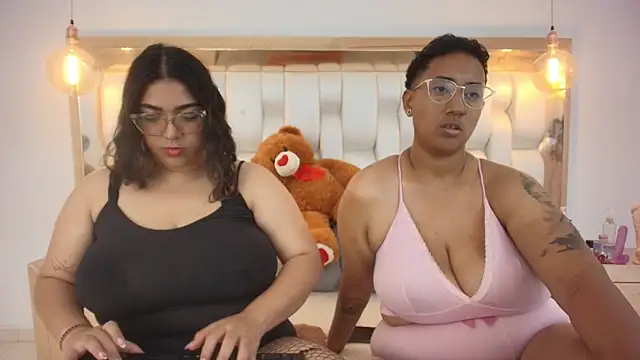 TiffantyAndStacy online show from 09/15/25, 07:36