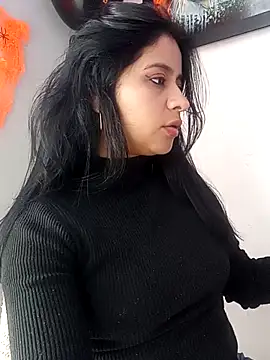 ValerieLove  online show from 10/29/25, 07:35