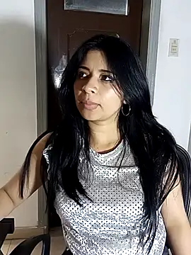 ValerieLove  online show from 09/12/25, 07:57