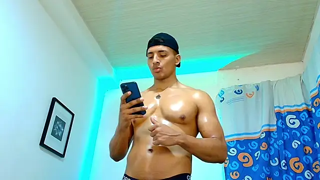 Snapshot of Smith_Fitness chatting on 06/03/26, 01:01 Smith Fitness online show from 06/03/26, 01:01
