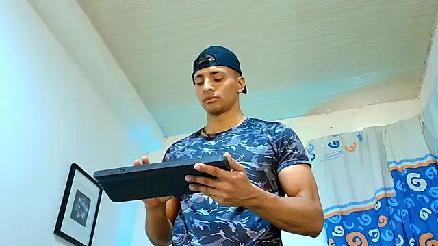 Snapshot of Smith_Fitness chatting on 06/11/26, 03:09 Smith Fitness online show from 06/11/26, 03:09
