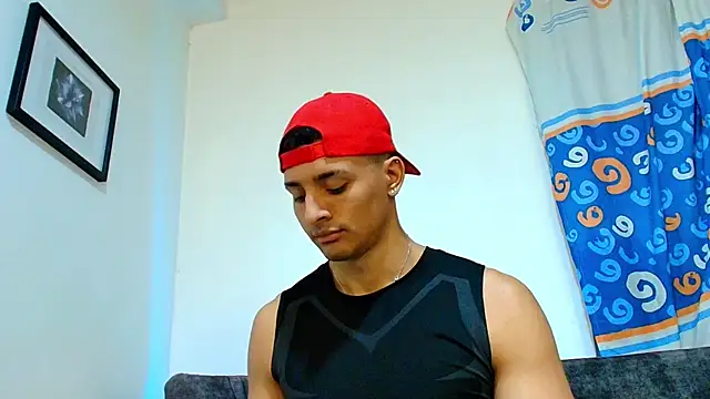 Snapshot of Smith_Fitness chatting on 06/26/26, 01:39 Smith Fitness online show from 06/26/26, 01:39