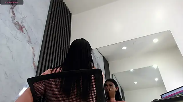 Penelopee Rouse online show from 02/27/26, 07:46