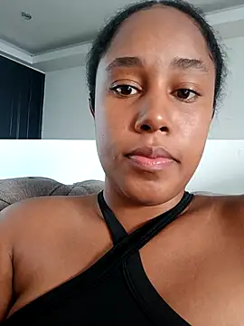 Snapshot of MoniqueMulberry chatting on 11/18/25, 07:06 MoniqueMulberry online show from 11/18/25, 07:06