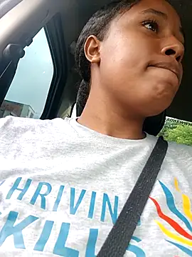 MoniqueMulberry online show from 10/27/25, 07:48