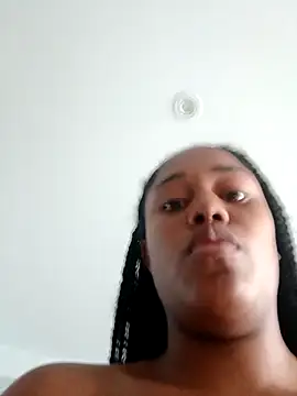 Snapshot of MoniqueMulberry chatting on 12/16/25, 07:40 MoniqueMulberry online show from 12/16/25, 07:40