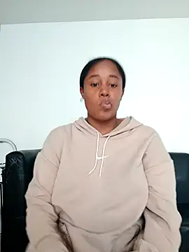 Snapshot of MoniqueMulberry chatting on 11/03/25, 07:28 MoniqueMulberry online show from 11/03/25, 07:28