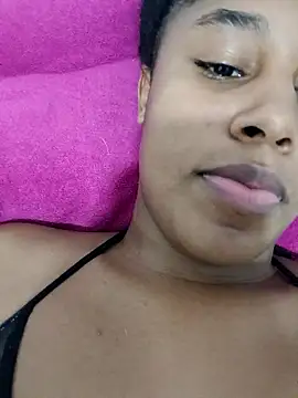 Snapshot of MoniqueMulberry chatting on 11/30/25, 06:30 MoniqueMulberry online show from 11/30/25, 06:30