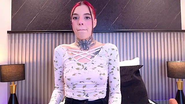 Snapshot of Meganreed_ chatting on 05/14/26, 10:07 Meganreed online show from 05/14/26, 10:07
