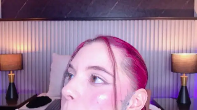 Snapshot of Meganreed_ chatting on 07/08/26, 10:10 Meganreed online show from 07/08/26, 10:10