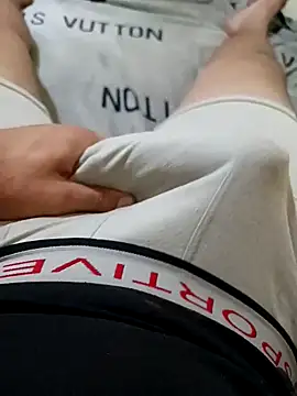 anis3g4 online show from 09/28/25, 03:19