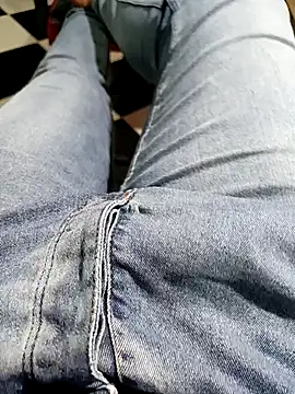 anis3g4 online show from 10/06/25, 07:03