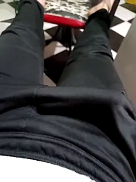 anis3g4 online show from 12/04/25, 10:31