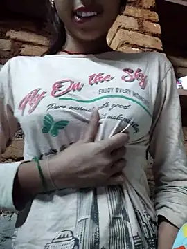 Snapshot of Yatiksha_Beby chatting on 12/14/25, 08:25 Yatiksha Beby online show from 12/14/25, 08:25