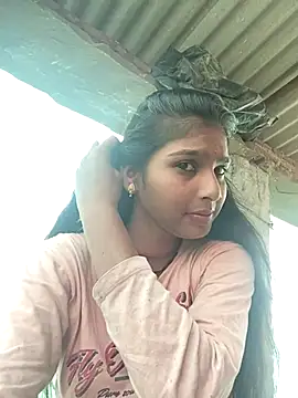 Snapshot of Yatiksha_Beby chatting on 09/12/25, 06:13 Yatiksha Beby online show from 09/12/25, 06:13