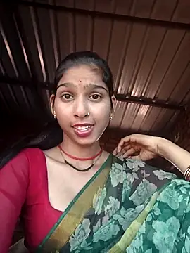 Snapshot of Yatiksha_Beby chatting on 11/03/25, 08:40 Yatiksha Beby online show from 11/03/25, 08:40