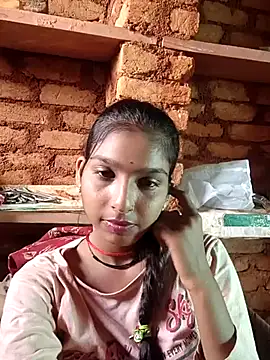Snapshot of Yatiksha_Beby chatting on 09/18/25, 06:38 Yatiksha Beby online show from 09/18/25, 06:38