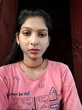 Snapshot of Yatiksha_Beby chatting on 12/15/25, 10:32 Yatiksha Beby online show from 12/15/25, 10:32