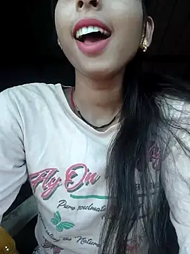 Snapshot of Yatiksha_Beby chatting on 11/04/25, 07:12 Yatiksha Beby online show from 11/04/25, 07:12