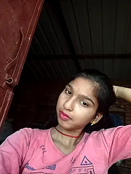 Snapshot of Yatiksha_Beby chatting on 11/08/25, 06:28 Yatiksha Beby online show from 11/08/25, 06:28