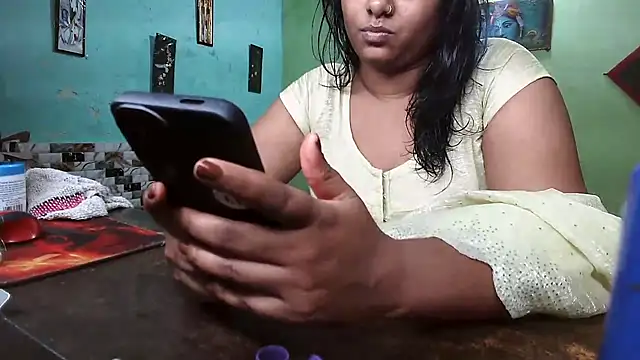 DearKimmi online show from 10/22/25, 07:24