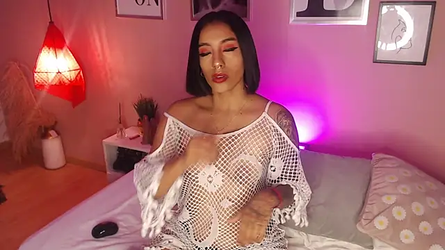 Snapshot of biancaleblanc chatting on 12/19/25, 12:51 biancaleblanc online show from 12/19/25, 12:51