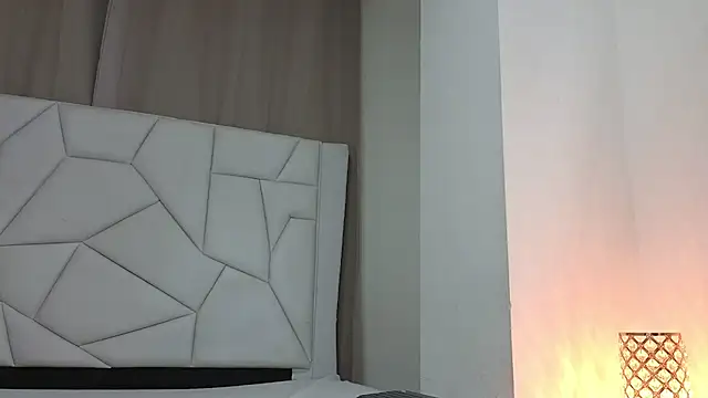 Snapshot of Paulaboterom chatting on 09/23/25, 04:03 Paulaboterom online show from 09/23/25, 04:03